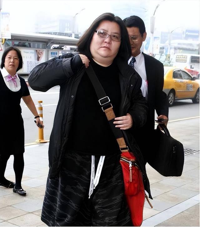 亡多日无人察觉已发臭王菲前经纪人悼念麻将胡了2试玩台湾男星陈光前家中死(图8)