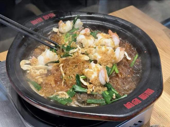 何他们能年销500万+接待超800万人？PG电子麻将胡了模拟器都说餐厅生意差为(图11)